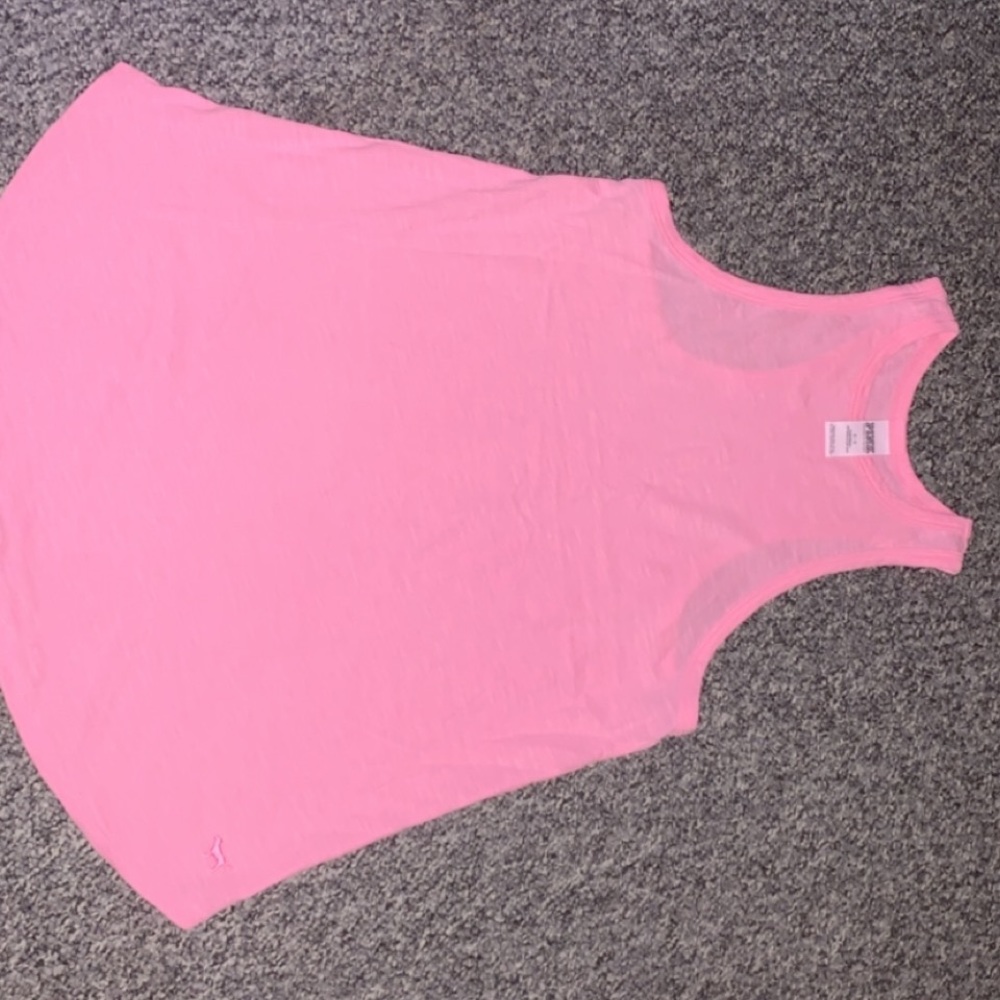 2 Victoria’s Secret PINK shirt bundle